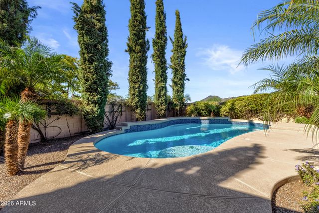 25634 N SINGBUSH Loop, Phoenix, AZ 85083