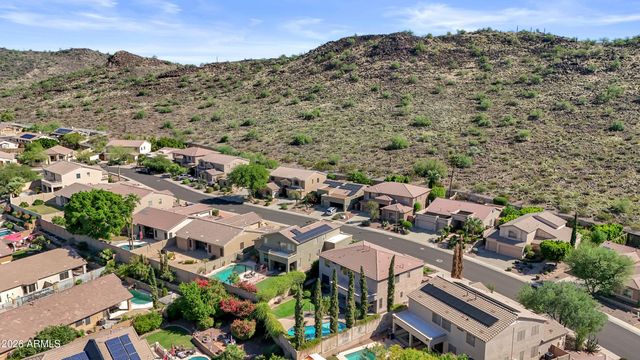 25634 N SINGBUSH Loop, Phoenix, AZ 85083