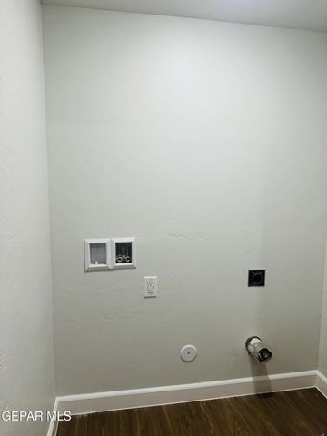 10385 Potencia Drive, Socorro, TX 79927