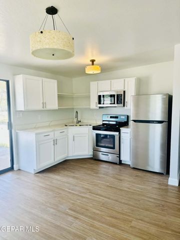 10385 Potencia Drive, Socorro, TX 79927