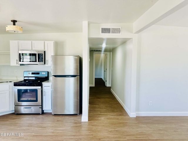 10385 Potencia Drive, Socorro, TX 79927