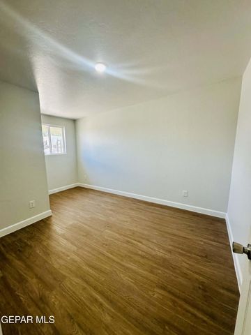 10385 Potencia Drive, Socorro, TX 79927