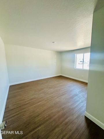 10385 Potencia Drive, Socorro, TX 79927