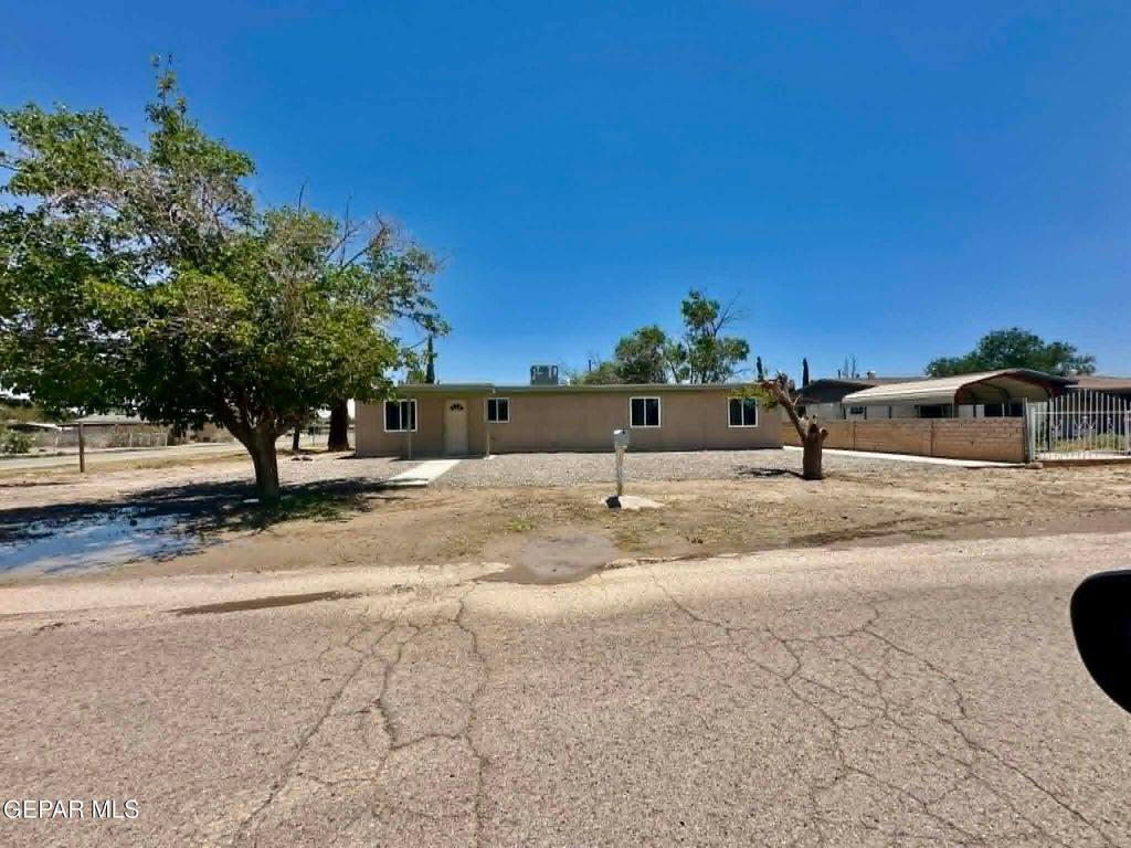10385 Potencia Drive, Socorro, TX 79927