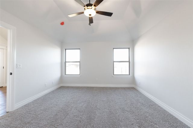 3200 Grasshopper Way, Yukon, OK 73099