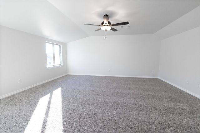 3200 Grasshopper Way, Yukon, OK 73099