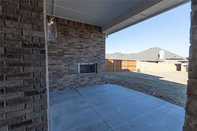 3200 Grasshopper Way, Yukon, OK 73099