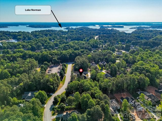 4609 Firethorn Court, Denver, NC 28037