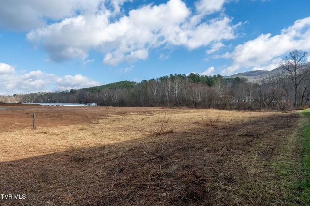 21 South Shady Street, Mountain City, TN 37683