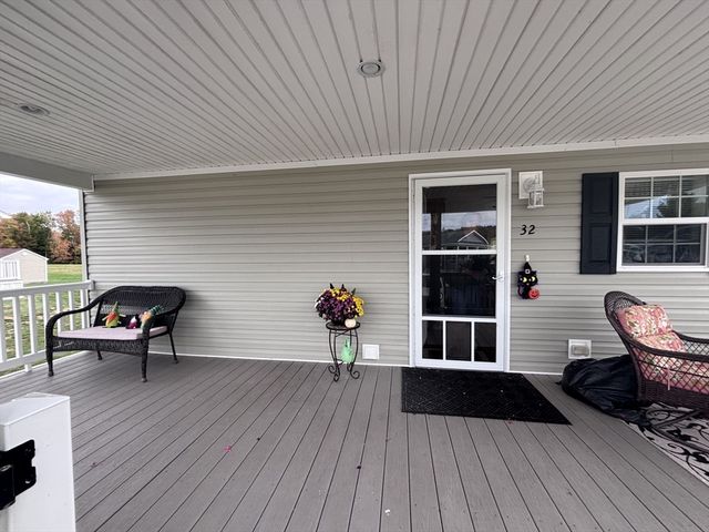 32 Kendall Court, Raynham, MA 02767