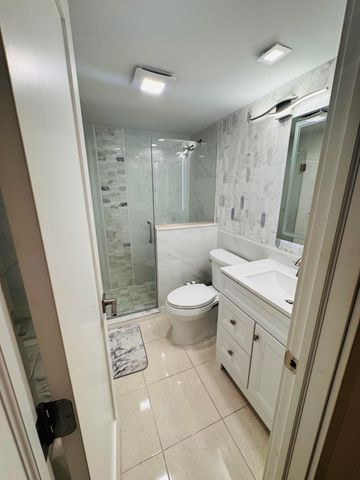 16 Windsor A, West Palm Beach, FL 33417