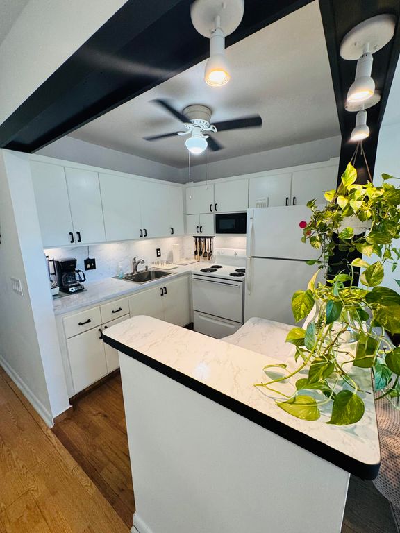 16 Windsor A, West Palm Beach, FL 33417