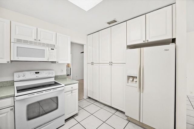 2550 SE Hemsing Street, Port St Lucie, FL 34984