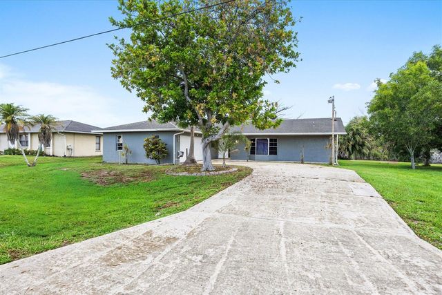 2550 SE Hemsing Street, Port St Lucie, FL 34984