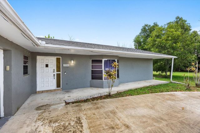 2550 SE Hemsing Street, Port St Lucie, FL 34984