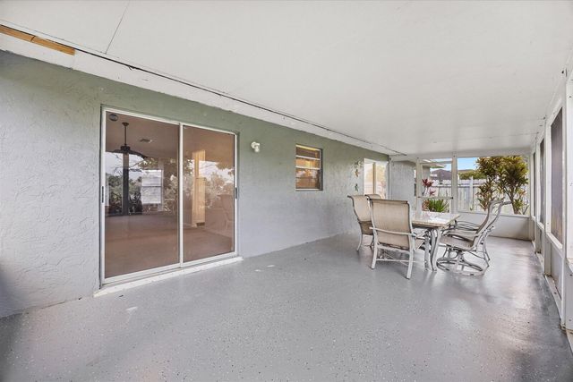 2550 SE Hemsing Street, Port St Lucie, FL 34984