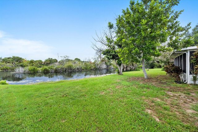 2550 SE Hemsing Street, Port St Lucie, FL 34984