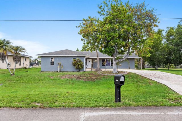 2550 SE Hemsing Street, Port St Lucie, FL 34984
