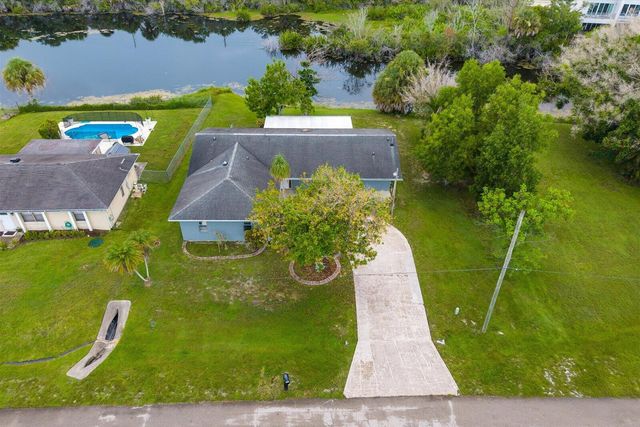 2550 SE Hemsing Street, Port St Lucie, FL 34984