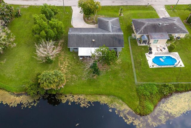 2550 SE Hemsing Street, Port St Lucie, FL 34984