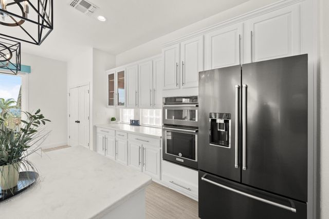 5247 Silver Peak Ln, Rocklin, CA 95765