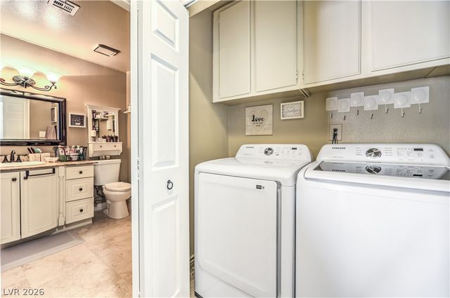 3352 Bridgeport Drive, Las Vegas, NV 89121