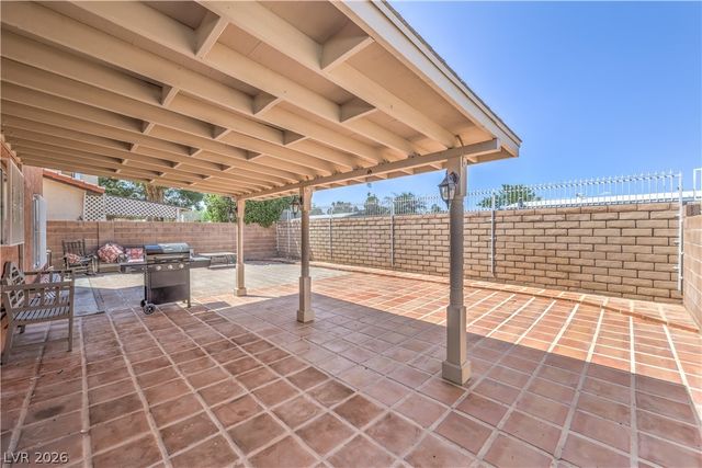 3352 Bridgeport Drive, Las Vegas, NV 89121