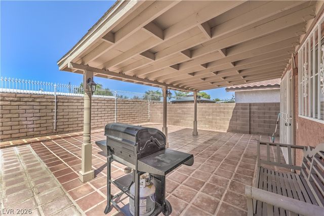 3352 Bridgeport Drive, Las Vegas, NV 89121