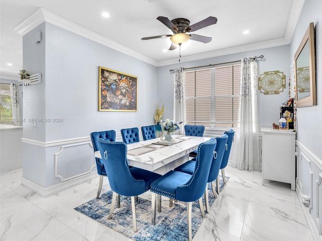 1581 Winterberry Ln, Weston, FL 33327