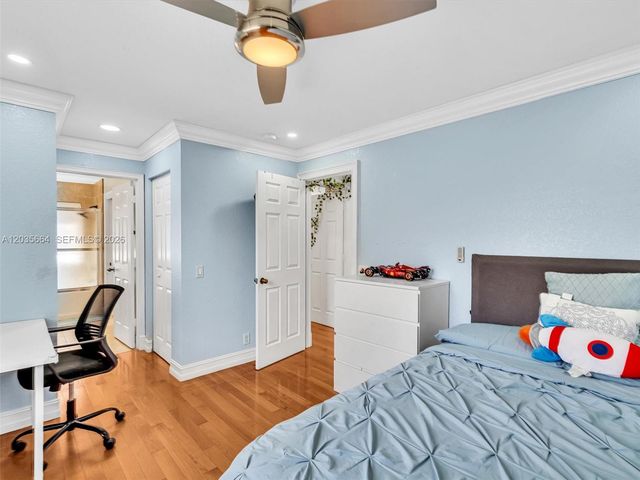1581 Winterberry Ln, Weston, FL 33327
