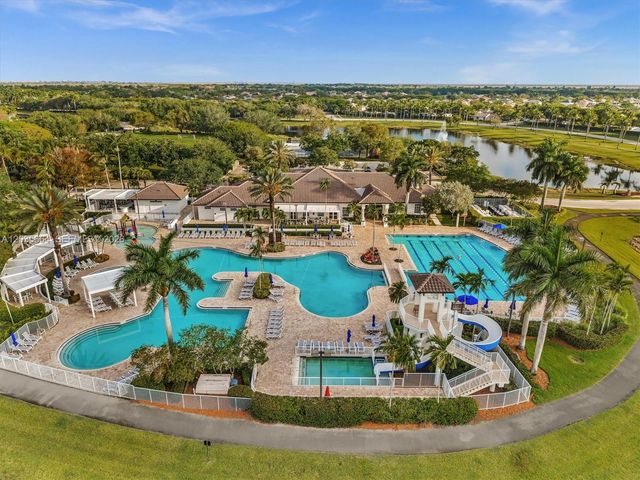 1581 Winterberry Ln, Weston, FL 33327