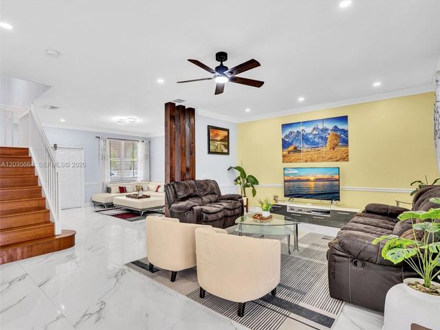 1581 Winterberry Ln, Weston, FL 33327