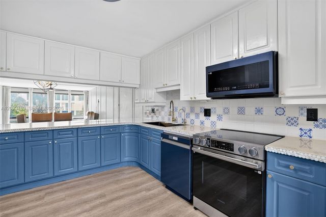 10240 Collins Ave 207, Bal Harbour, FL 33154