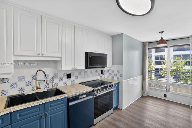 10240 Collins Ave 207, Bal Harbour, FL 33154