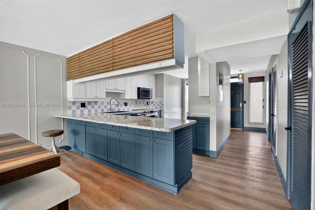 10240 Collins Ave 207, Bal Harbour, FL 33154