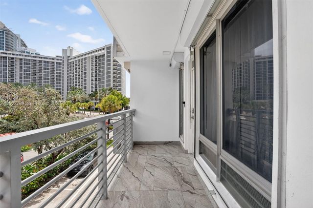 10240 Collins Ave 207, Bal Harbour, FL 33154