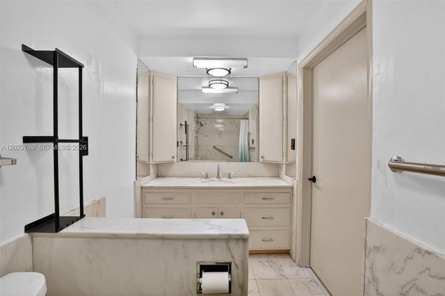 10240 Collins Ave 207, Bal Harbour, FL 33154