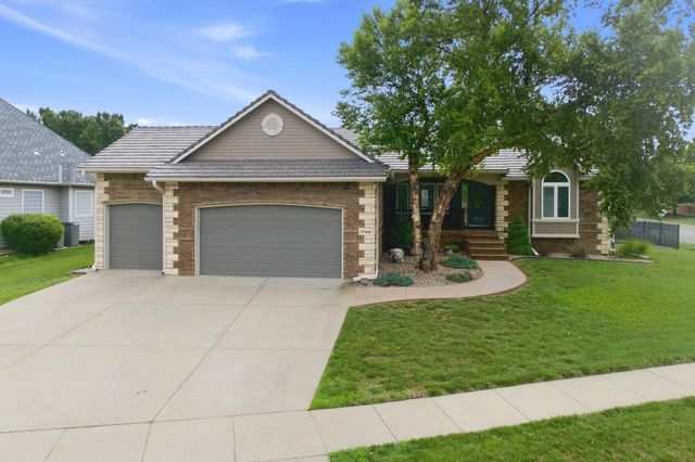 1760 E Tiara Pines St, Derby, KS 67037
