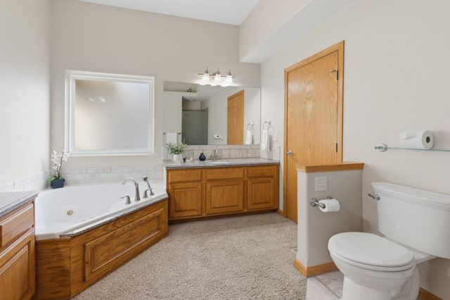 1760 E Tiara Pines St, Derby, KS 67037