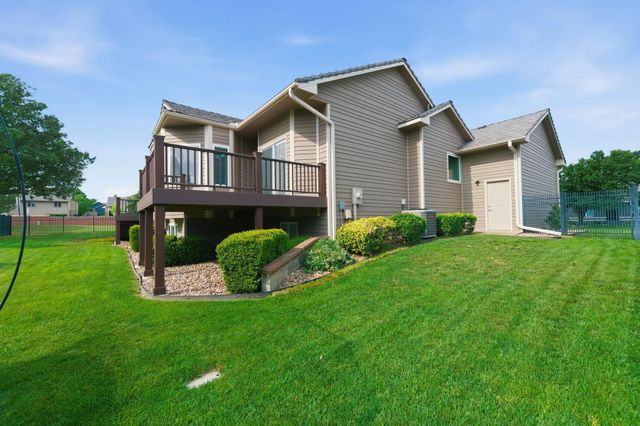 1760 E Tiara Pines St, Derby, KS 67037