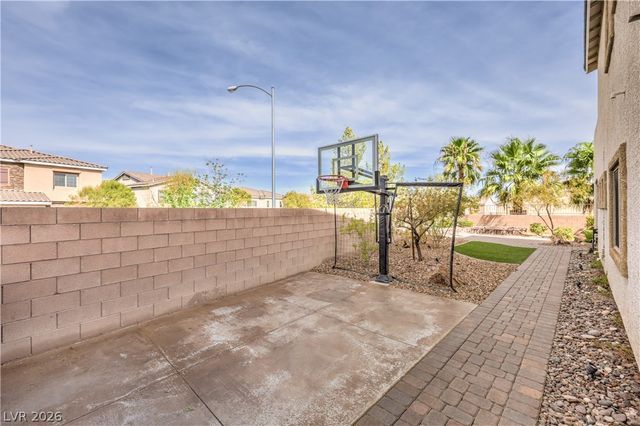 824 Plockton, Las Vegas, NV 89012