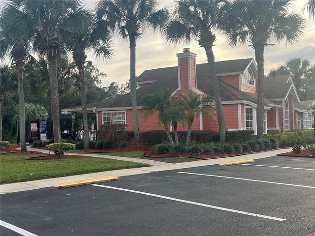 2456 SWEETWATER CLUB CIRCLE 19, Kissimmee, FL 34746