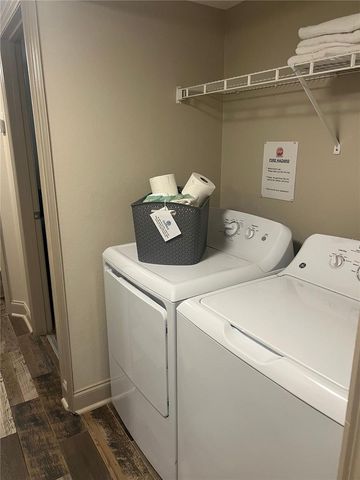 2456 SWEETWATER CLUB CIRCLE 19, Kissimmee, FL 34746