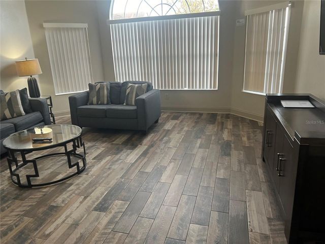 2456 SWEETWATER CLUB CIRCLE 19, Kissimmee, FL 34746