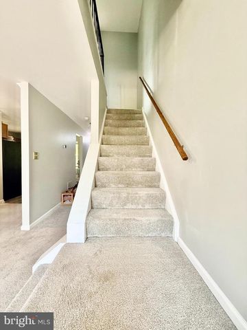 4232 STOCKBRIDGE DR, Dumfries, VA 22025