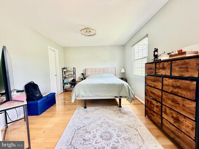 4232 STOCKBRIDGE DR, Dumfries, VA 22025