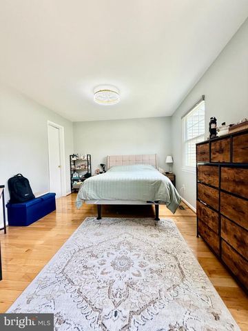 4232 STOCKBRIDGE DR, Dumfries, VA 22025