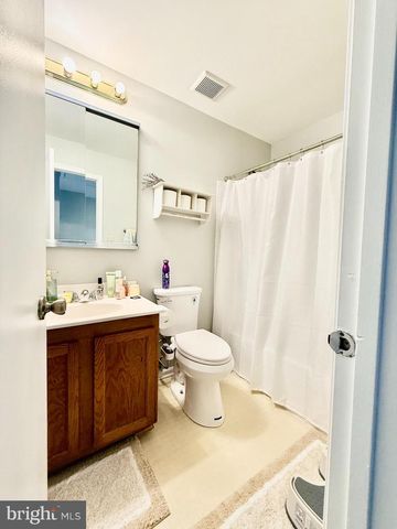4232 STOCKBRIDGE DR, Dumfries, VA 22025