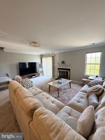 4232 STOCKBRIDGE DR, Dumfries, VA 22025