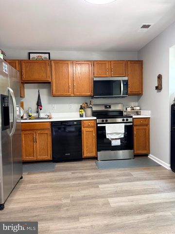 4232 STOCKBRIDGE DR, Dumfries, VA 22025